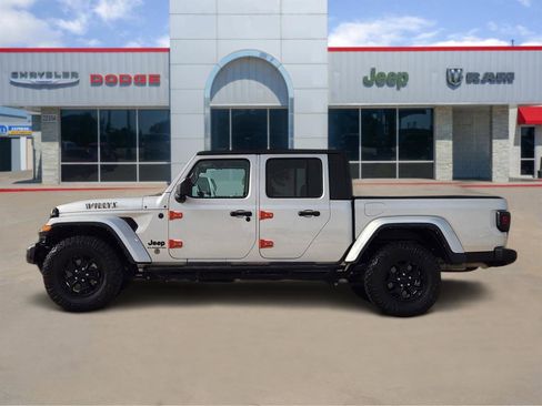 Used 2022 Jeep Gladiator Sport AWD/4WD image 3