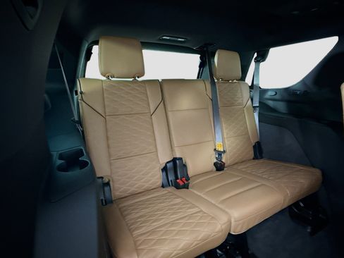 Used 2023 Cadillac Escalade Sport w/ LPO, ONYX Package image 29