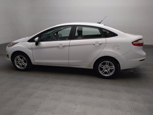 Used 2019 Ford Fiesta SE FWD image 3