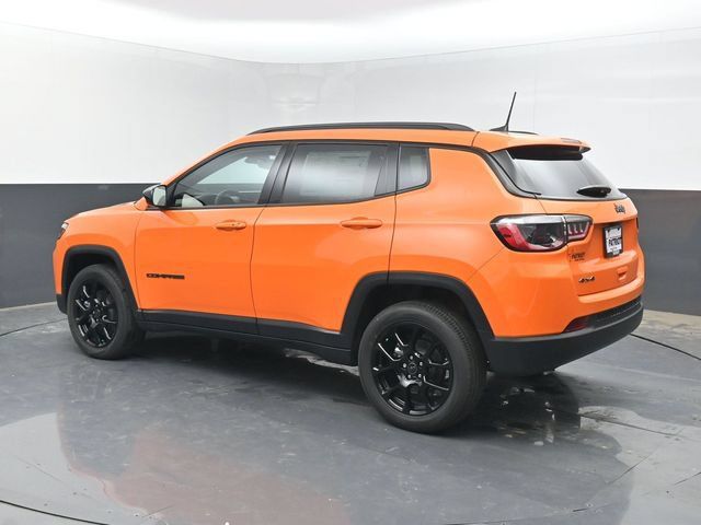 Used 2026 Jeep Compass Latitude AWD/4WD image 27