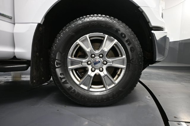 Used 2016 Ford F150 XLT w/ Equipment Group 301A Mid AWD/4WD image 11