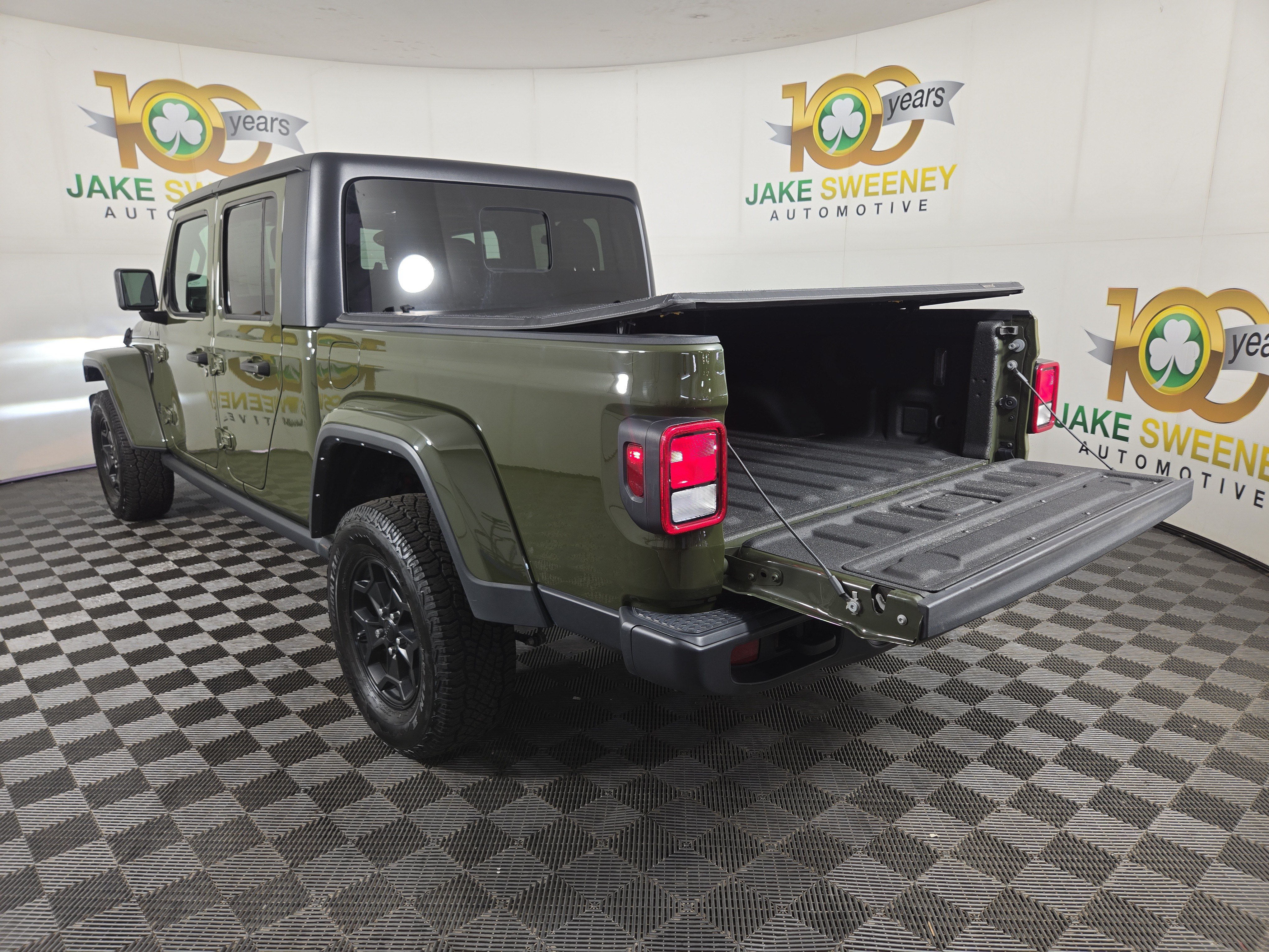 Used 2022 Jeep Gladiator Overland AWD/4WD image 33