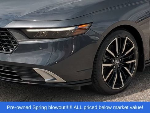 Used 2023 Honda Accord Touring image 17