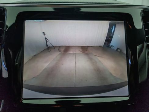 Used 2019 Jeep Cherokee Limited image 14