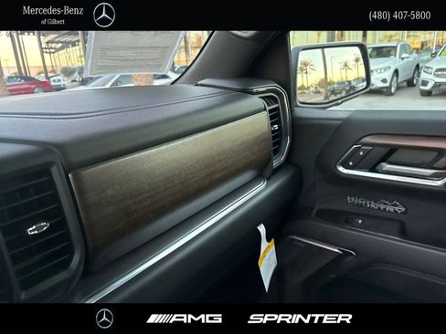 Used 2025 Chevrolet Silverado 1500 High Country image 24