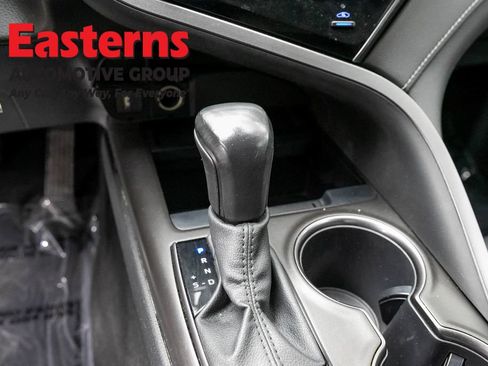 Used 2021 Toyota Camry SE w/ Carpet Mat Package (TMS) FWD image 12