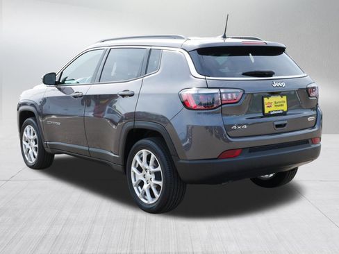 Used 2023 Jeep Compass Latitude AWD/4WD image 5