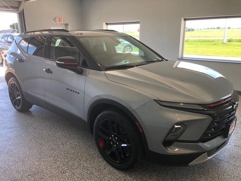 Used 2024 Chevrolet Blazer LT w/ Sound & Technology Package AWD/4WD image 5
