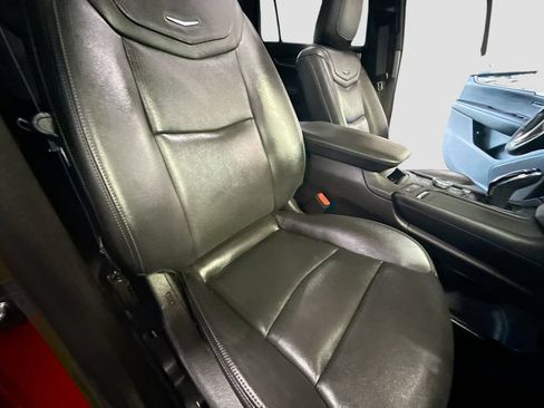 Used 2023 Cadillac XT6 Sport AWD/4WD image 32