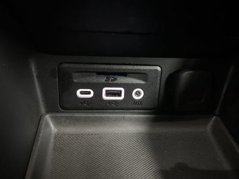 Certified 2024 GMC Terrain AT4 w/ Tech Package AWD/4WD image 34