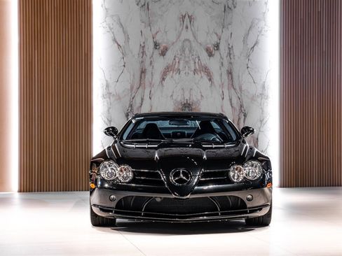 Used 2006 Mercedes-Benz SLR image 3