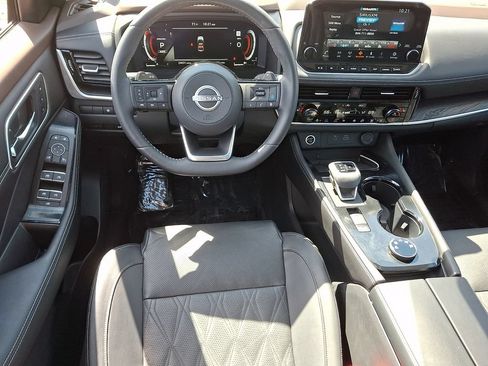 Used 2023 Nissan Rogue Platinum w/ Platinum Premium Package AWD/4WD image 11
