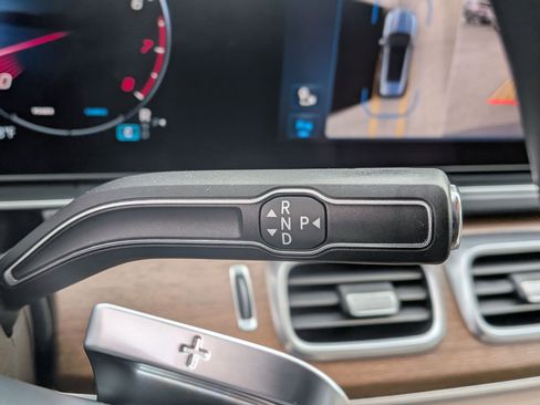 Used 2024 Mercedes-Benz GLE 350 4MATIC image 25