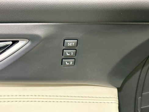 Used 2023 Subaru Ascent Limited image 17