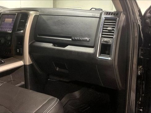 Used 2016 RAM 1500 Laramie w/ Convenience Group AWD/4WD image 19