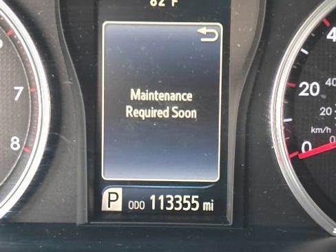 Used 2016 Toyota Camry XSE w/ Moonroof Package FWD image 2