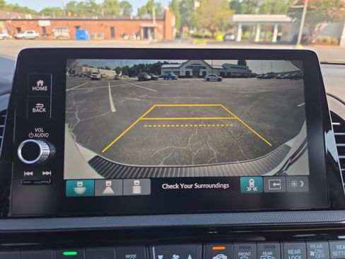 Used 2026 Honda Odyssey Touring image 19