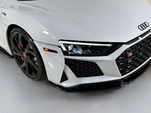 Used 2021 Audi R8 V10 w/ Premium Package RWD image 29
