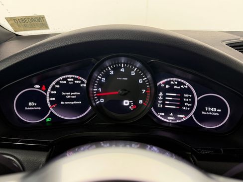 Used 2022 Porsche Cayenne AWD/4WD image 20
