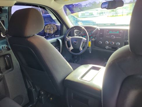Used 2010 GMC Sierra 1500 SLE AWD/4WD image 13