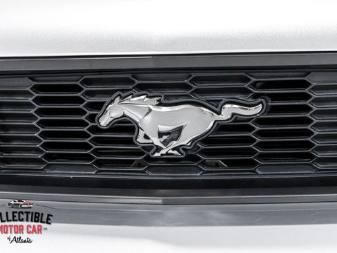 Used 2011 Ford Mustang GT Premium image 46