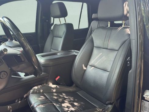 Used 2022 Chevrolet Tahoe RST w/ Luxury Package AWD/4WD image 29