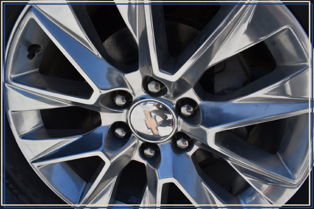 Certified 2024 Chevrolet Suburban Premier AWD/4WD image 16