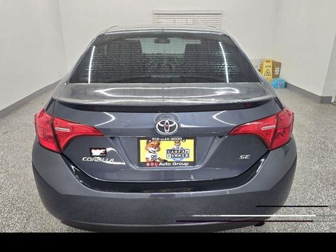 Used 2018 Toyota Corolla SE FWD image 5