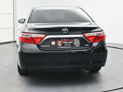Used 2015 Toyota Camry LE image 20
