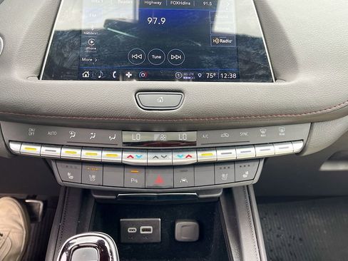 Used 2023 Cadillac XT4 Sport FWD image 15