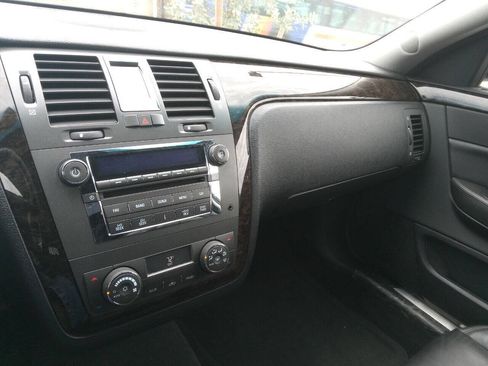 Used 2011 Cadillac DTS Limousine image 12