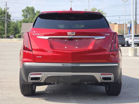Used 2025 Cadillac XT5 Premium Luxury w/ Technology Package AWD/4WD image 10