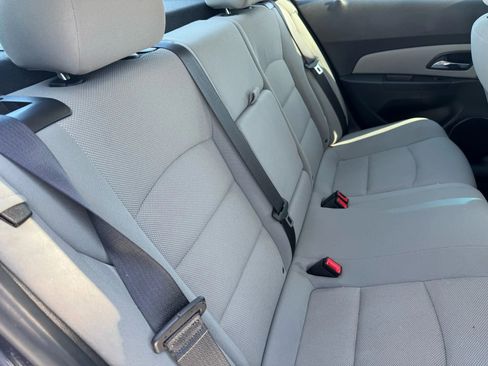 Used 2014 Chevrolet Cruze LT image 20