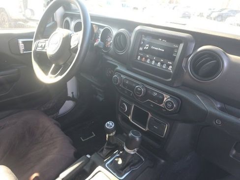 Used 2023 Jeep Gladiator Sport image 11