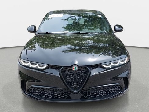 New 2025 Alfa Romeo Tonale w/ Premium Package image 2
