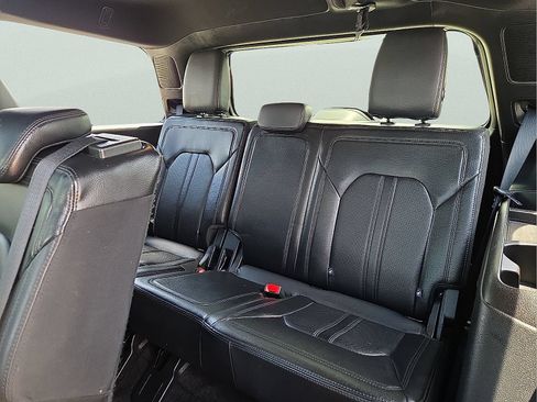 Used 2021 Ford Expedition Limited AWD/4WD image 10