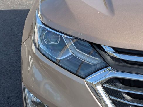 Used 2018 Chevrolet Equinox Premier image 10