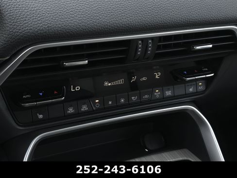 Used 2024 MAZDA CX-90 Plug-In Hybrid w/ Premium Pkg AWD/4WD image 18