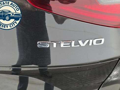 Used 2020 Alfa Romeo Stelvio Ti AWD/4WD image 35