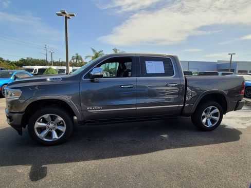 Used 2022 RAM 1500 Limited w/ Body Color Bumper Group AWD/4WD image 7