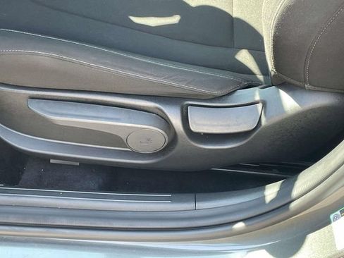 Certified 2025 Hyundai Elantra Sport FWD image 17