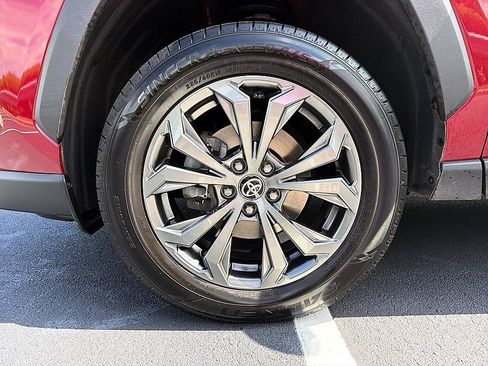 Certified 2022 Toyota RAV4 XLE Premium AWD/4WD image 8