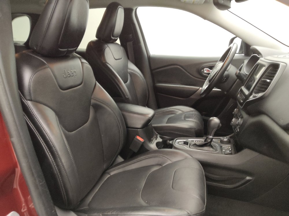 Used 2021 Jeep Cherokee Latitude Lux w/ Comfort/Convenience Group AWD/4WD image 21