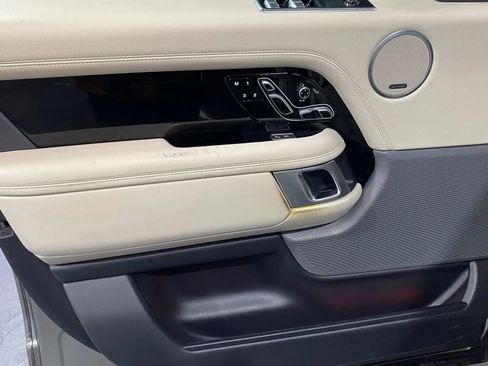 Used 2018 Land Rover Range Rover Long Wheelbase Supercharged image 12