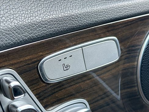 Used 2018 Mercedes-Benz C 300 Sedan image 19