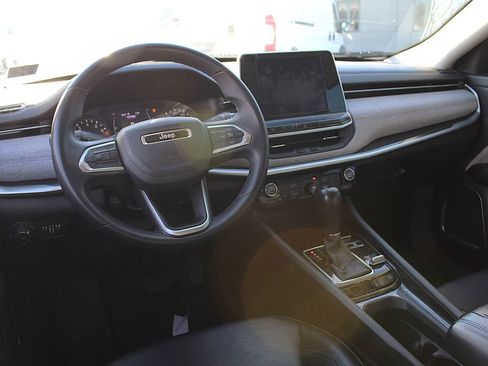 Used 2022 Jeep Compass Latitude AWD/4WD image 4