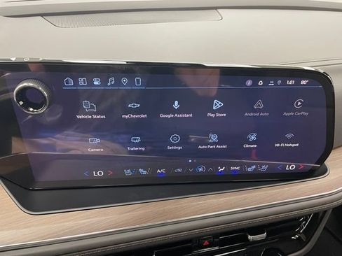 New 2026 Chevrolet Suburban High Country AWD/4WD image 3