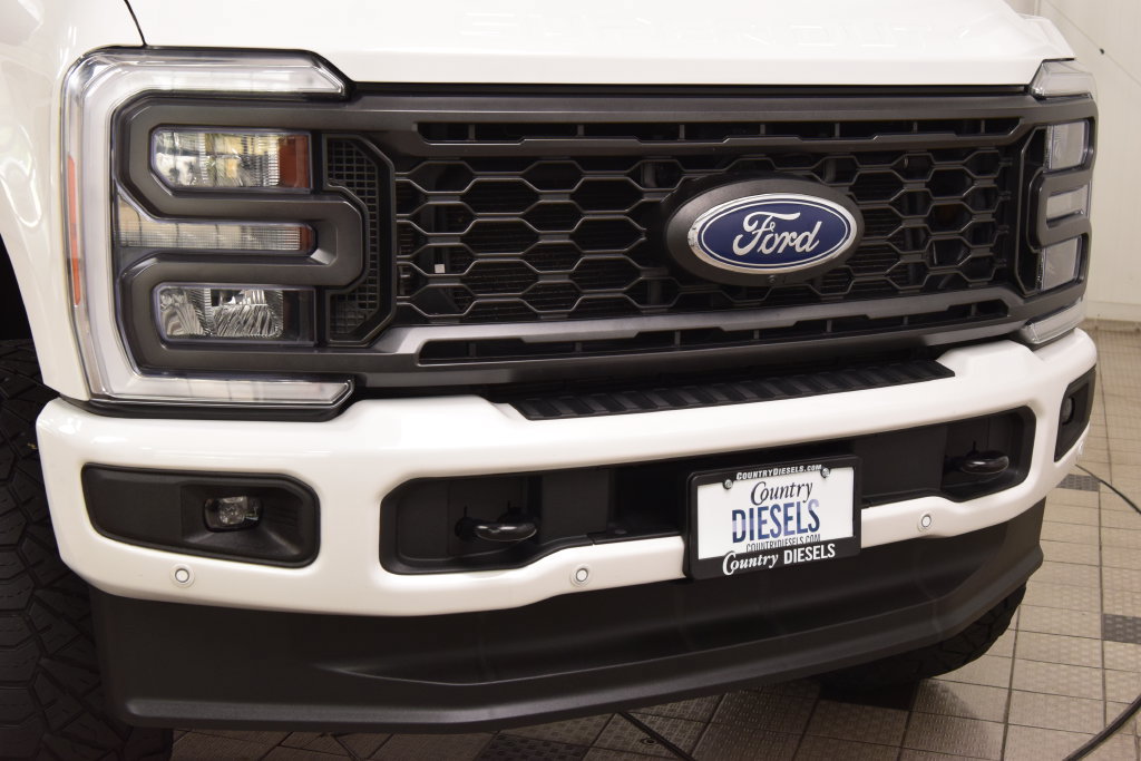 Used 2023 Ford F250 Lariat w/ Lariat Ultimate Package AWD/4WD image 12