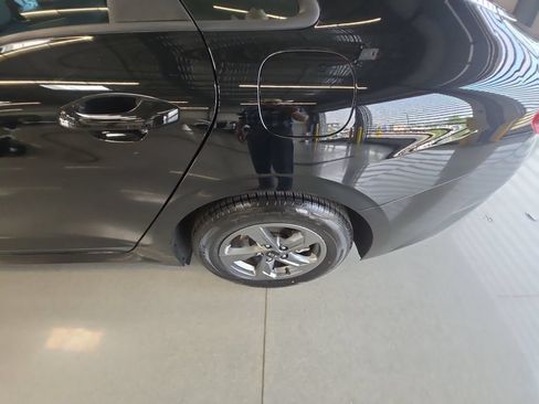 Used 2021 Kia K5 LXS FWD image 26