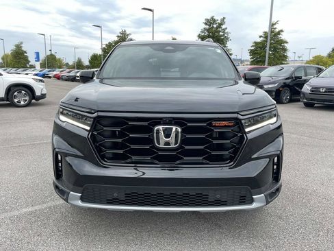 New 2025 Honda Pilot TrailSport image 8